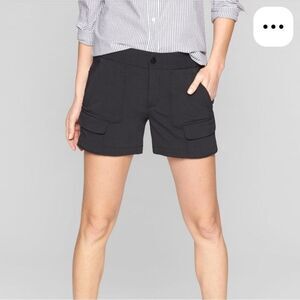 Athleta Cargo Trekkie Shorts Sz 6